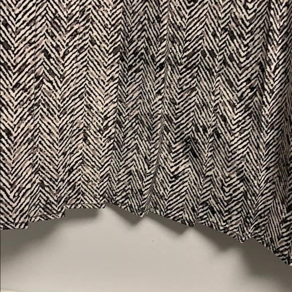 Daisy Fuentes long button front print blouse Lg - Picture 5 of 6